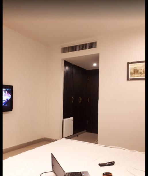 Saphire Hotel Sahiwal Exterior photo