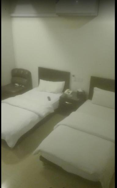 Saphire Hotel Sahiwal Exterior photo
